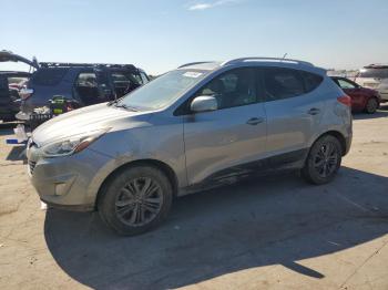  Salvage Hyundai TUCSON