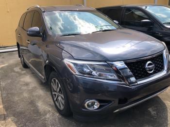  Salvage Nissan Pathfinder