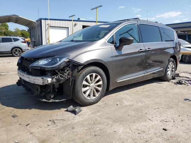  Salvage Chrysler Pacifica