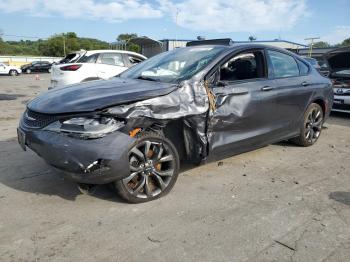  Salvage Chrysler 200