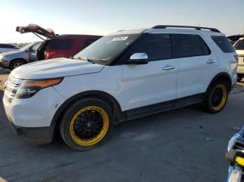  Salvage Ford Explorer