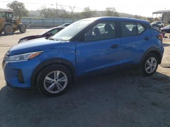  Salvage Nissan Kicks