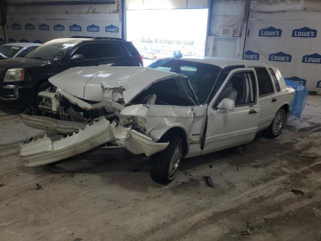  Salvage Lincoln Towncar