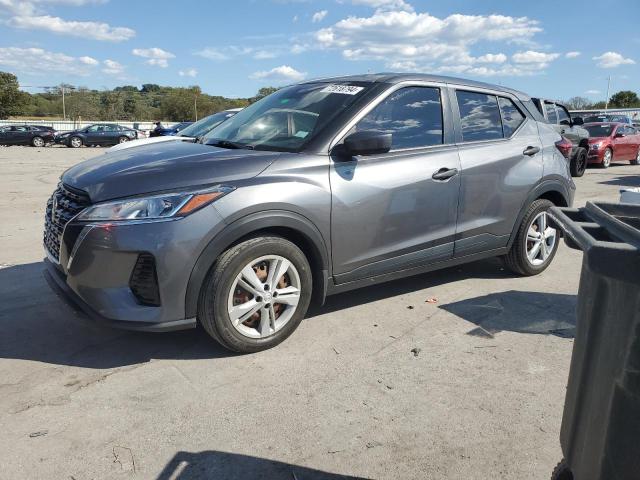  Salvage Nissan Kicks