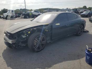  Salvage Porsche Panamera