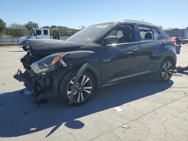  Salvage Nissan Kicks