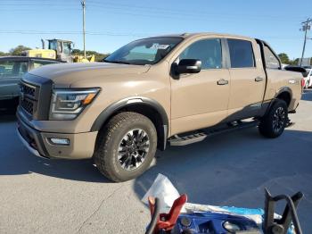  Salvage Nissan Titan