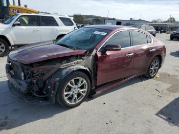  Salvage Nissan Maxima