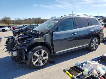  Salvage Nissan Pathfinder