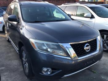  Salvage Nissan Pathfinder