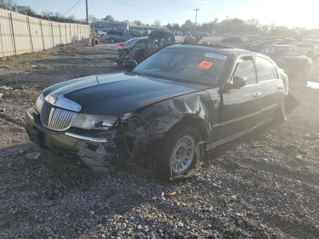  Salvage Lincoln Towncar