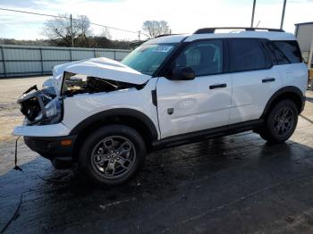  Salvage Ford Bronco