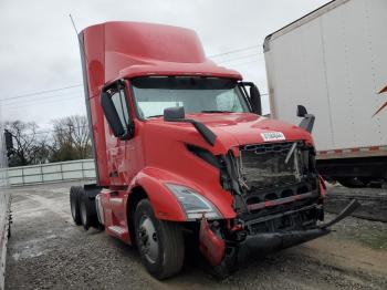  Salvage Volvo Vnr