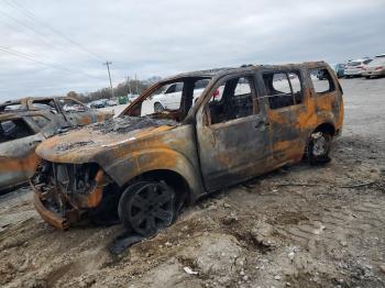  Salvage Nissan Pathfinder