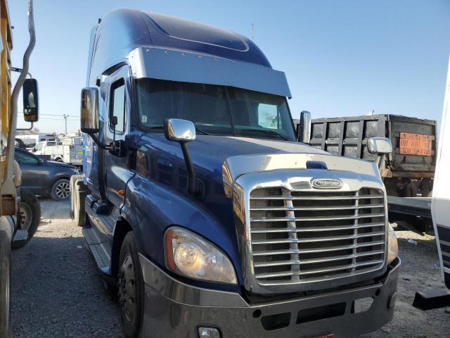  Salvage Freightliner Cascadia 1