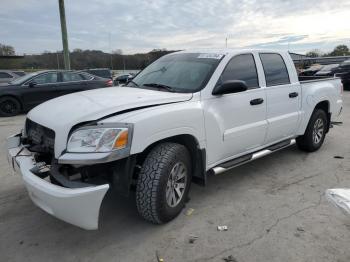  Salvage Mitsubishi Raider