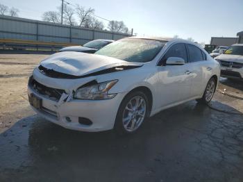  Salvage Nissan Maxima