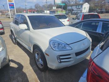  Salvage Porsche Cayenne