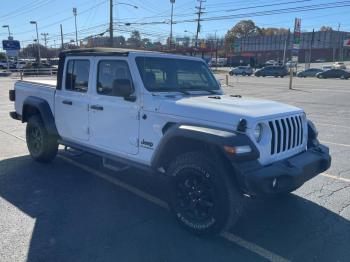  Salvage Jeep Gladiator