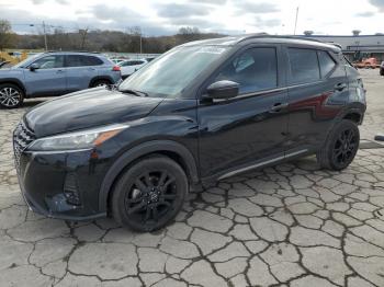  Salvage Nissan Kicks