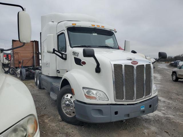  Salvage Peterbilt 579