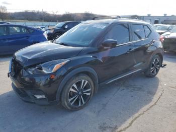  Salvage Nissan Kicks