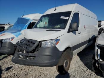  Salvage Mercedes-Benz Sprinter