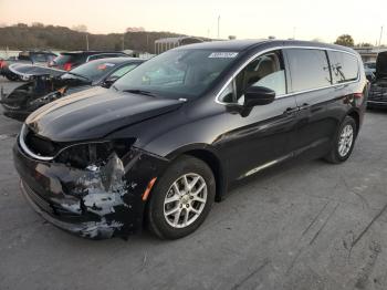  Salvage Chrysler Pacifica