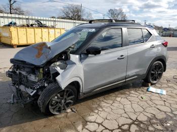  Salvage Nissan Kicks