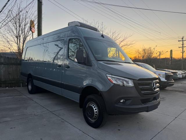  Salvage Mercedes-Benz Sprinter