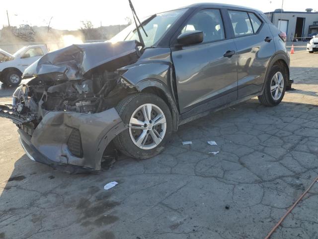  Salvage Nissan Kicks