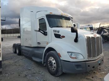  Salvage Peterbilt 579