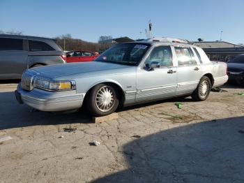  Salvage Lincoln Towncar