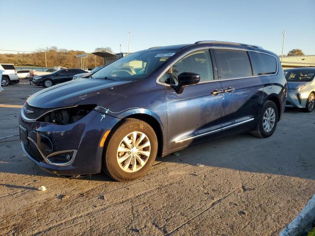  Salvage Chrysler Pacifica