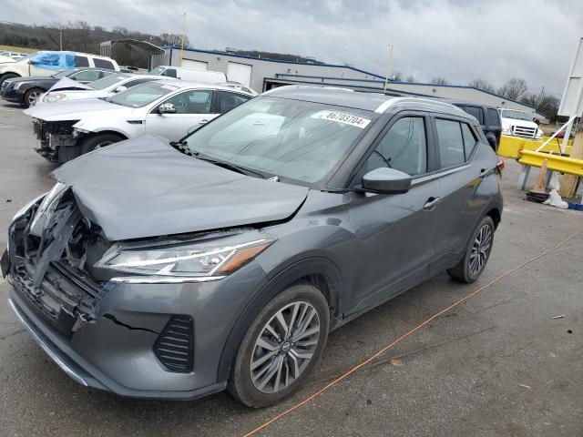  Salvage Nissan Kicks