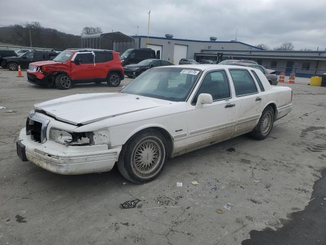  Salvage Lincoln Towncar