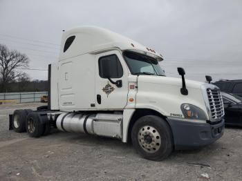  Salvage Freightliner Cascadia 1