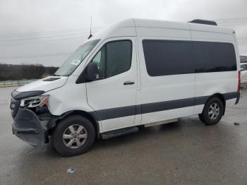  Salvage Mercedes-Benz Sprinter