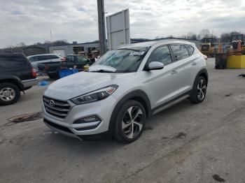  Salvage Hyundai TUCSON