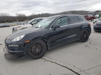  Salvage Porsche Cayenne