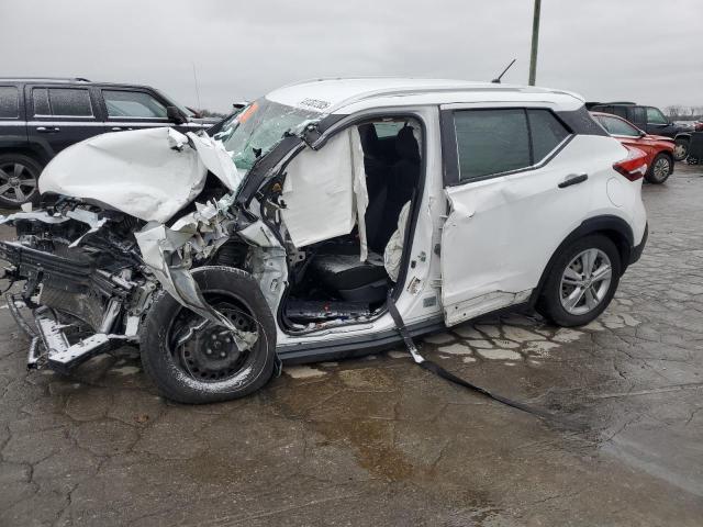  Salvage Nissan Kicks