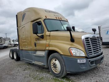  Salvage Freightliner Cascadia 1