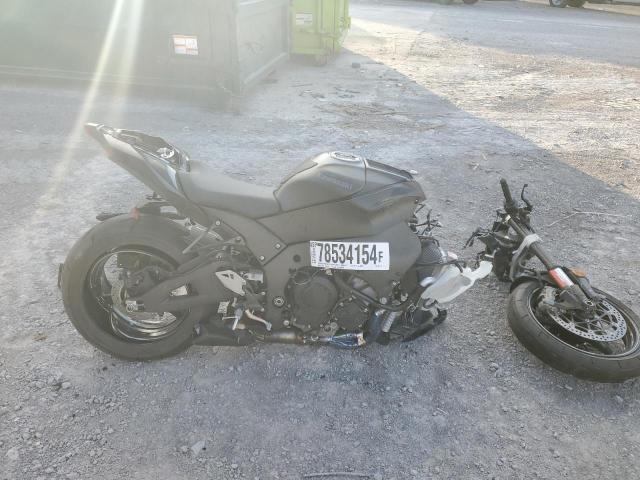  Salvage Kawasaki Zx1002 M