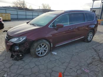  Salvage Chrysler Pacifica