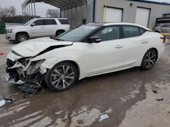  Salvage Nissan Maxima