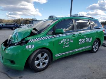  Salvage Toyota Sienna