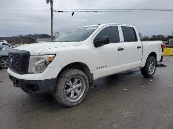  Salvage Nissan Titan