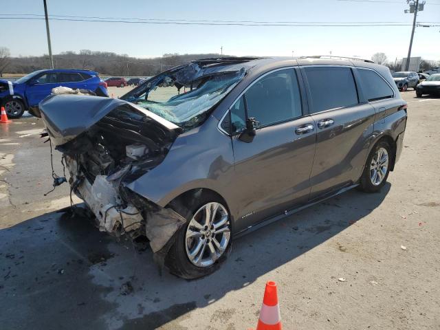  Salvage Toyota Sienna