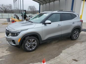  Salvage Kia Seltos