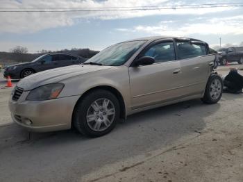  Salvage Nissan Altima